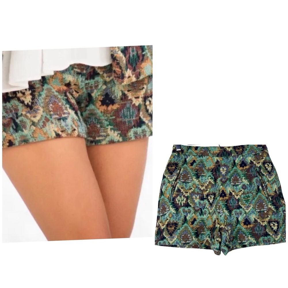 Zara Woman Trafuluc Tapestry High Waisted Shorts Side Zip Up Pockets Size Small